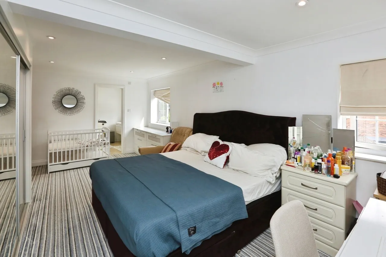 Neilson Close, Chandler's Ford, SO53, photo 11