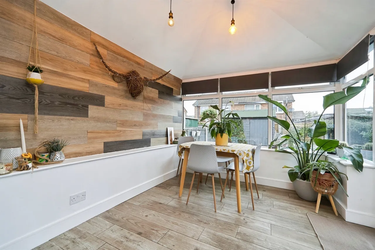 Raywood Close, Yeadon, LS19, photo 4