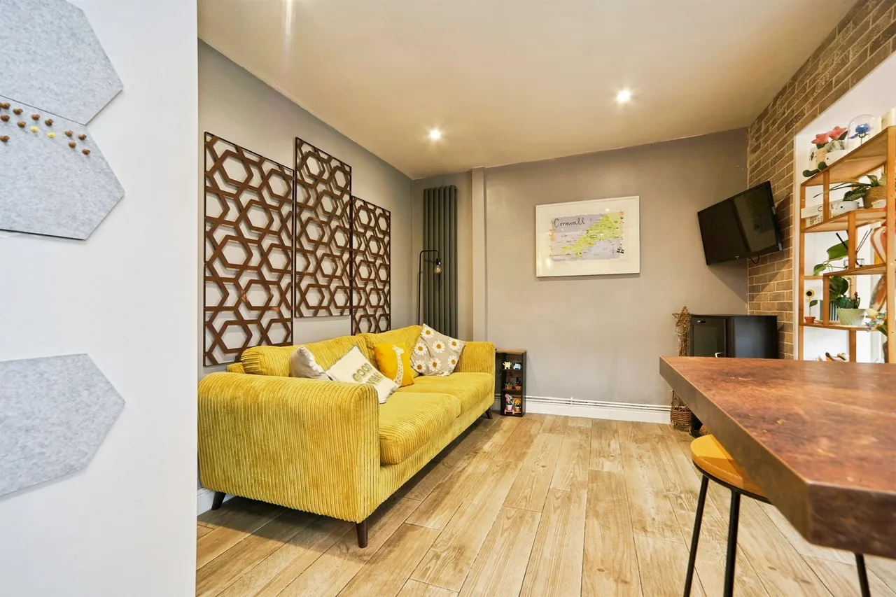 Raywood Close, Yeadon, LS19, photo 6