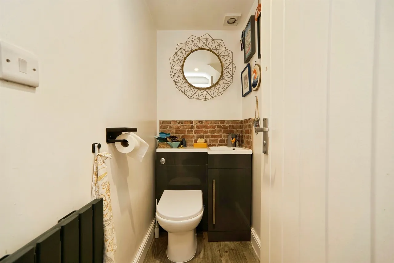 Raywood Close, Yeadon, LS19, photo 8