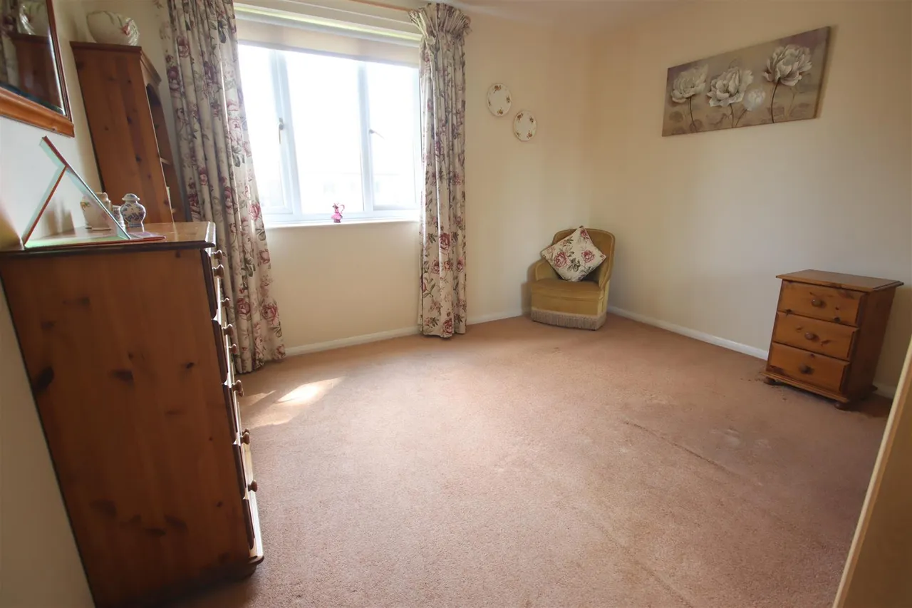 Langley Road, Chippenham, photo 5