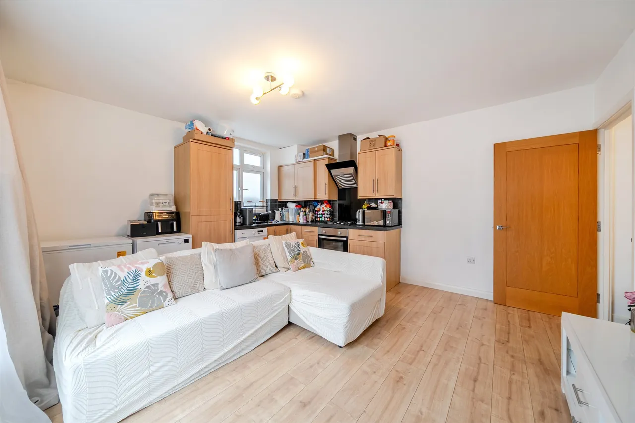 Meopham Road, Mitcham, CR4 1BG, photo 3