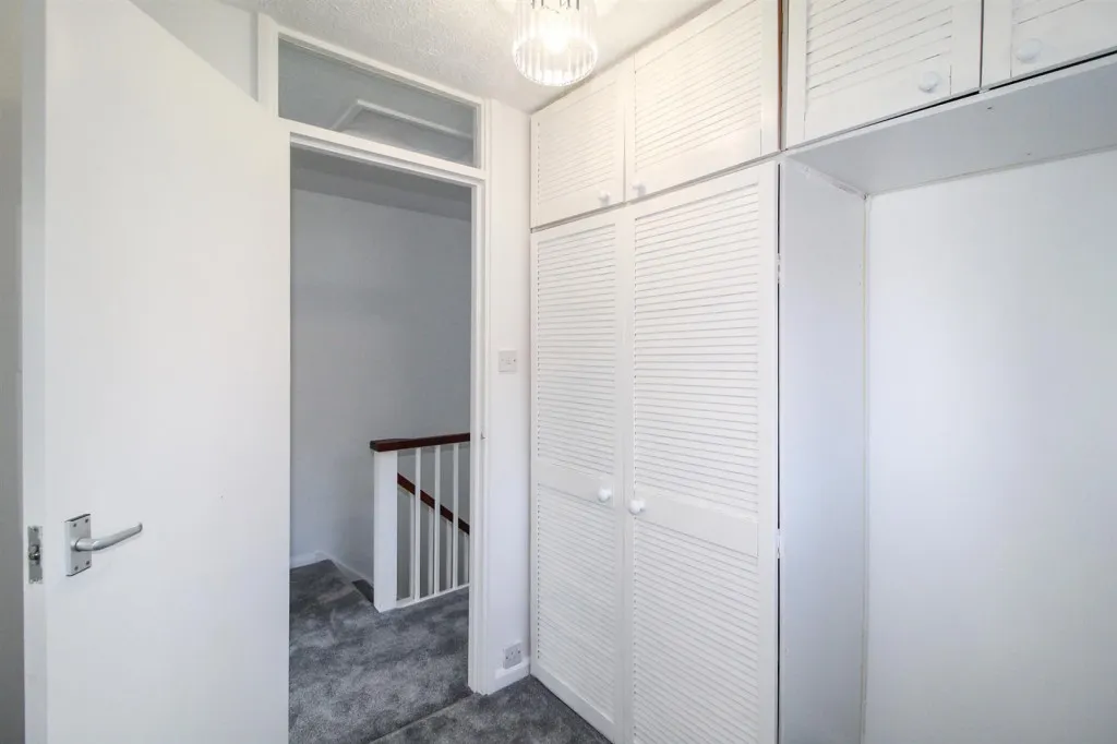 Swallowtail Road, Horsham, RH12, photo 10