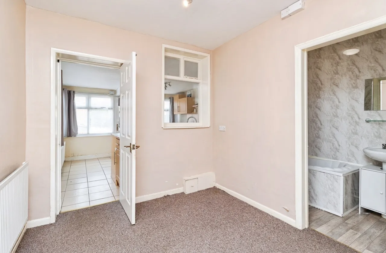 Clare Road, Stafford, Staffordshire, ST16, photo 4