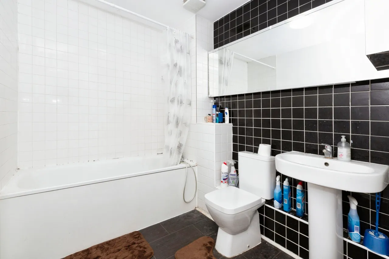 Longbridge Road, Barking, IG11, photo 16