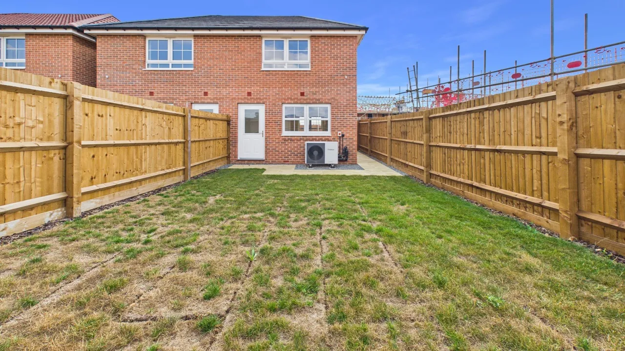 Houghton Drive, Corby Glen, NG33, photo 17