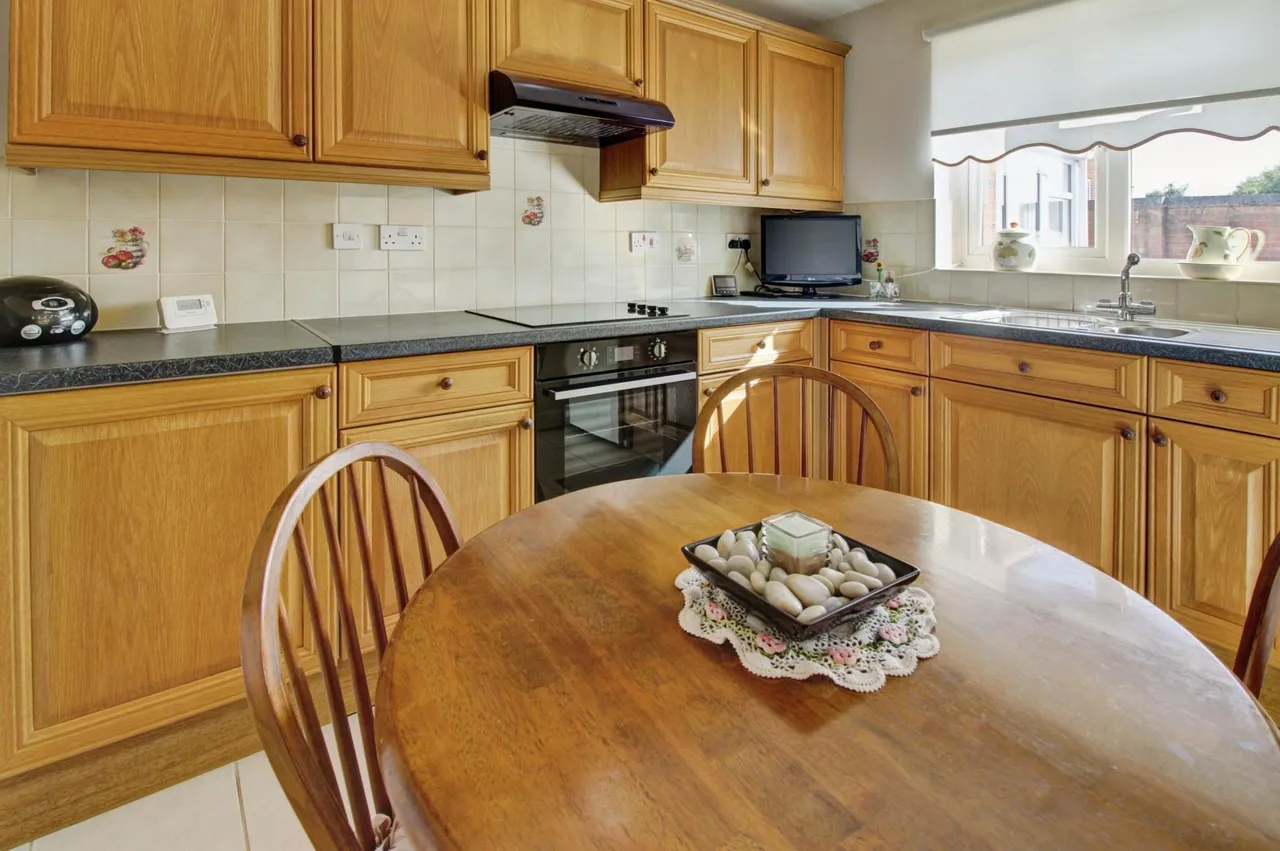 Heather Mews, Cannock, WS12, photo 5