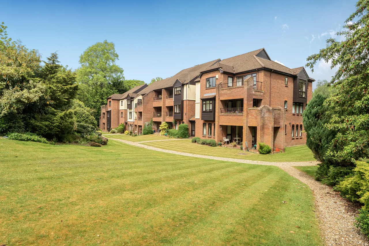 3 bed raylands mead, gerrards cross, buckinghamshire,sl9 for sale, Gerrards Cross, Buckinghamshire