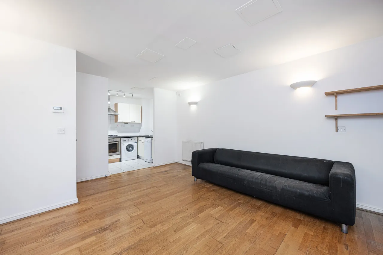6 Hacon Square, Richmond Road, London, photo 3