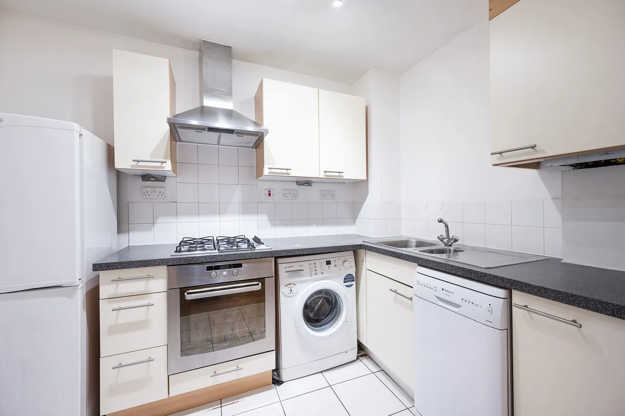 6 Hacon Square, Richmond Road, London, photo 2