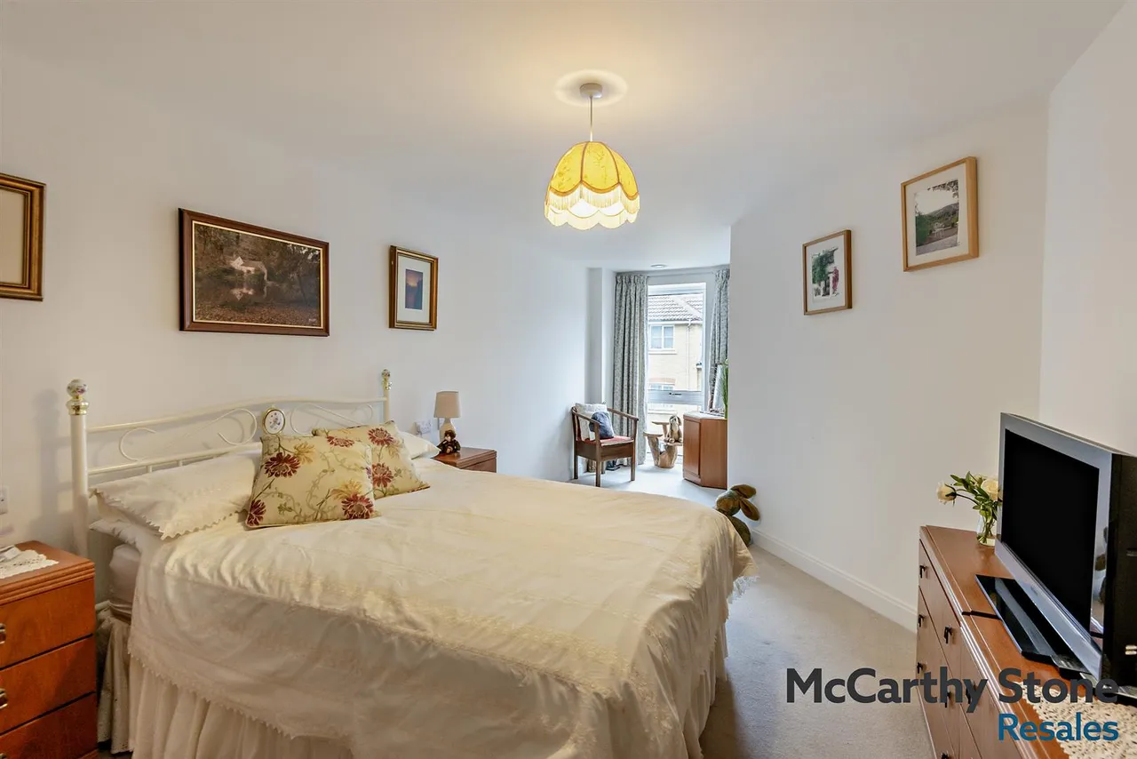Pegs Lane, Hertford, SG13, photo 10