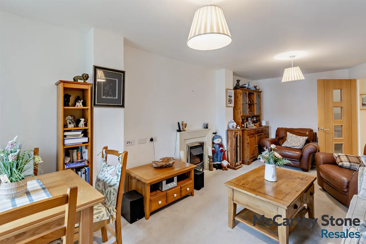 Pegs Lane, Hertford, SG13, photo 7