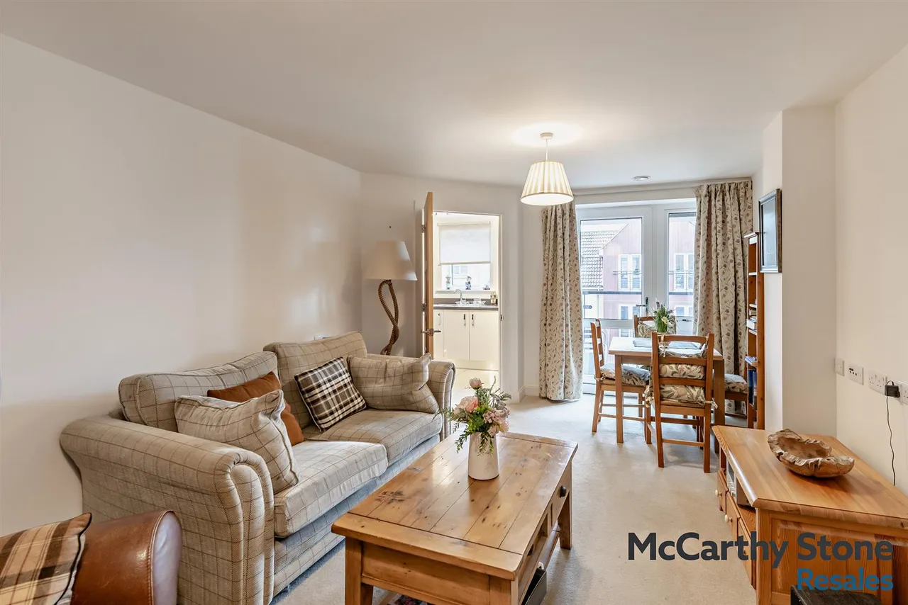 Pegs Lane, Hertford, SG13, photo 4