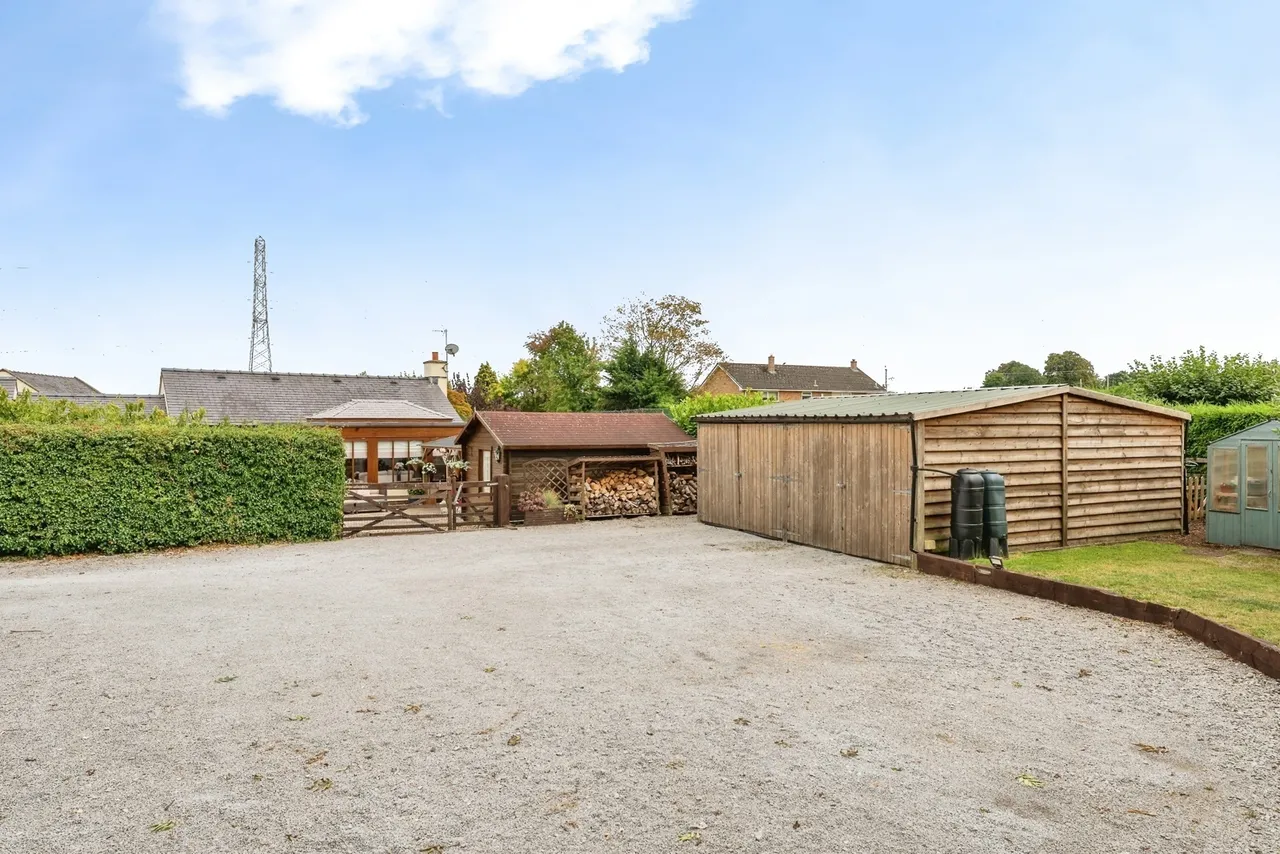 Ffordd Pen Y Bryn, Nercwys, CH7, photo 48