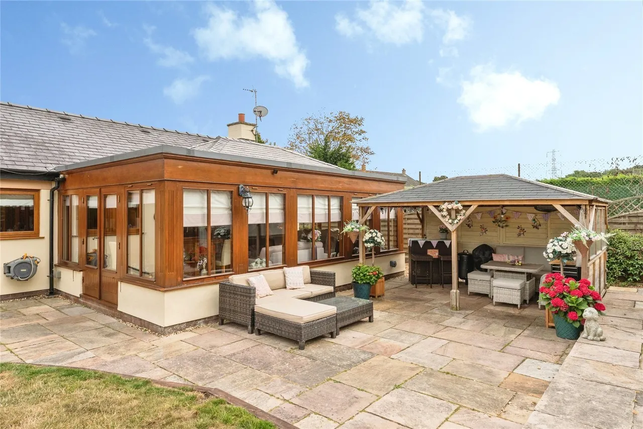 Ffordd Pen Y Bryn, Nercwys, CH7, photo 49