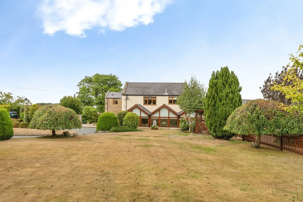 Ffordd Pen Y Bryn, Nercwys, CH7, photo 57