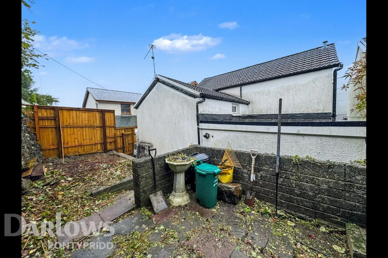 Pantygraigwen Road, Graigwen, photo 25