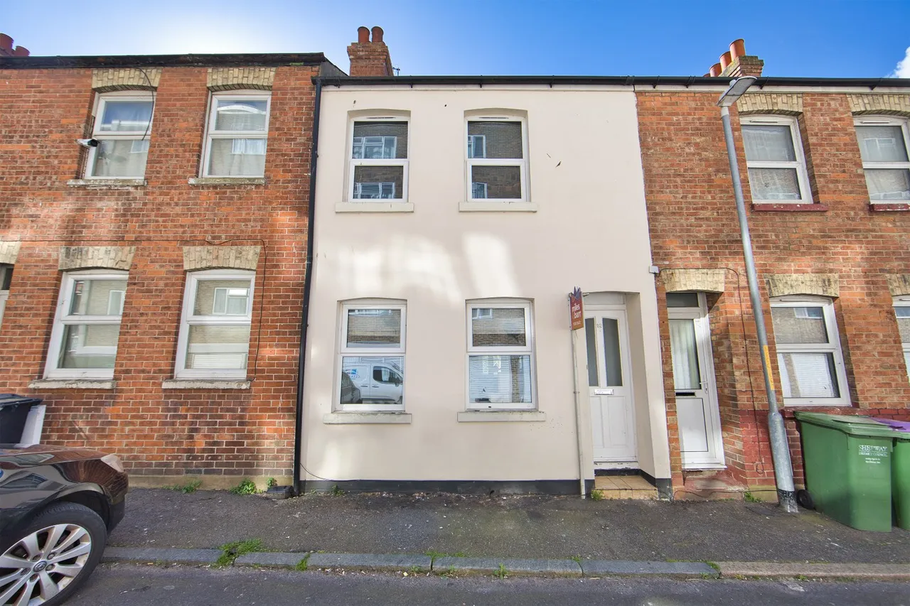 2 bed house for sale, Peter Street, Folkestone, CT20