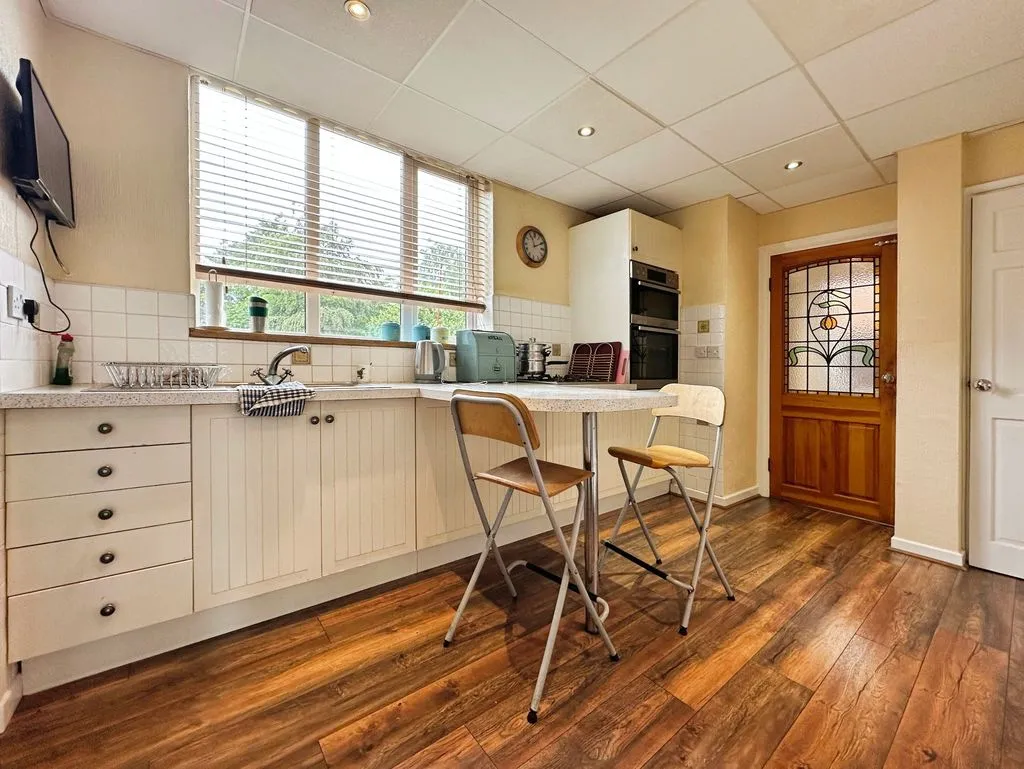 Rushall Manor Road, Walsall, WS4, photo 9