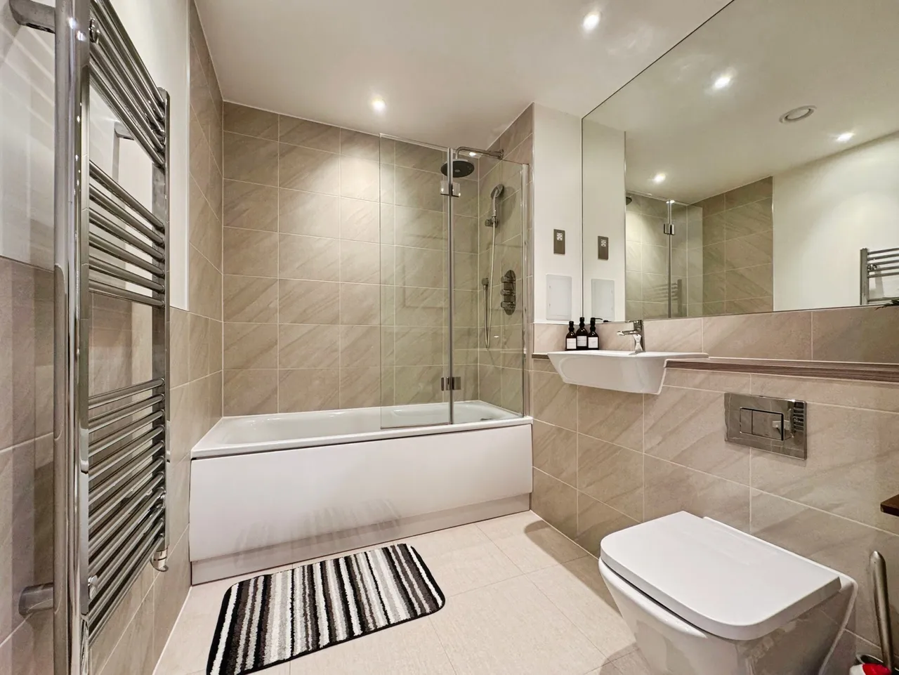 Medawar Drive, NW7, photo 4