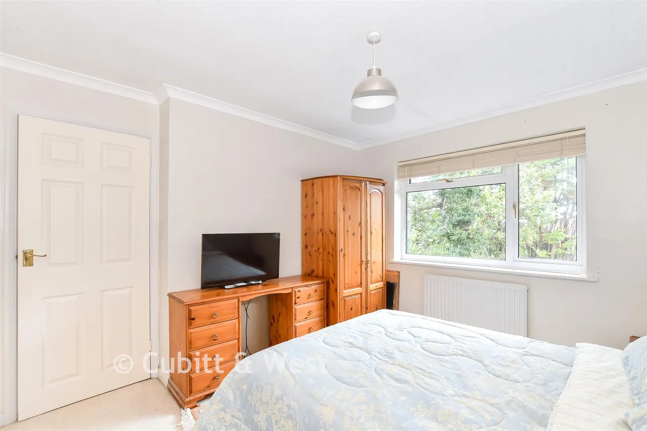Fairbanks, Haywards Heath, RH16, photo 10
