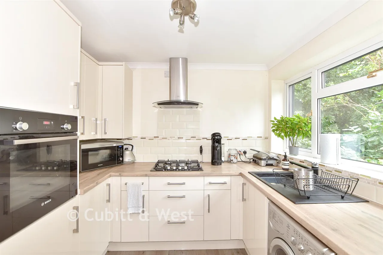 Fairbanks, Haywards Heath, RH16, photo 5