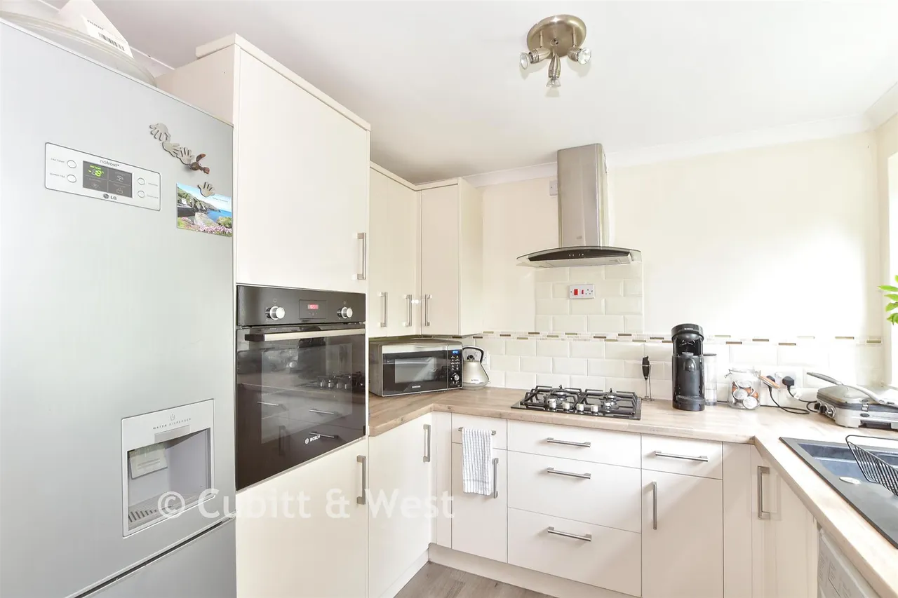 Fairbanks, Haywards Heath, RH16, photo 6