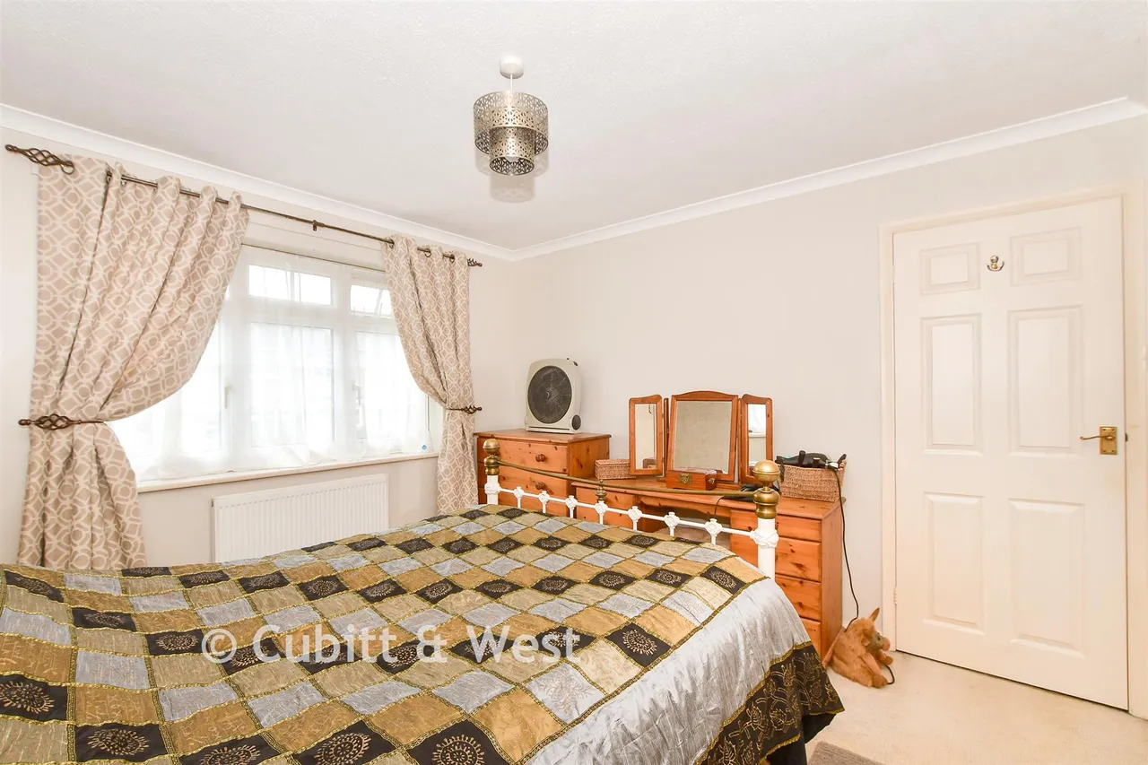 Fairbanks, Haywards Heath, RH16, photo 7