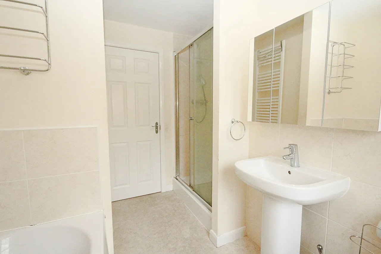 Bakersfield Drive, Great Sankey, Warrington, Warrington, WA5 8HP, photo 8
