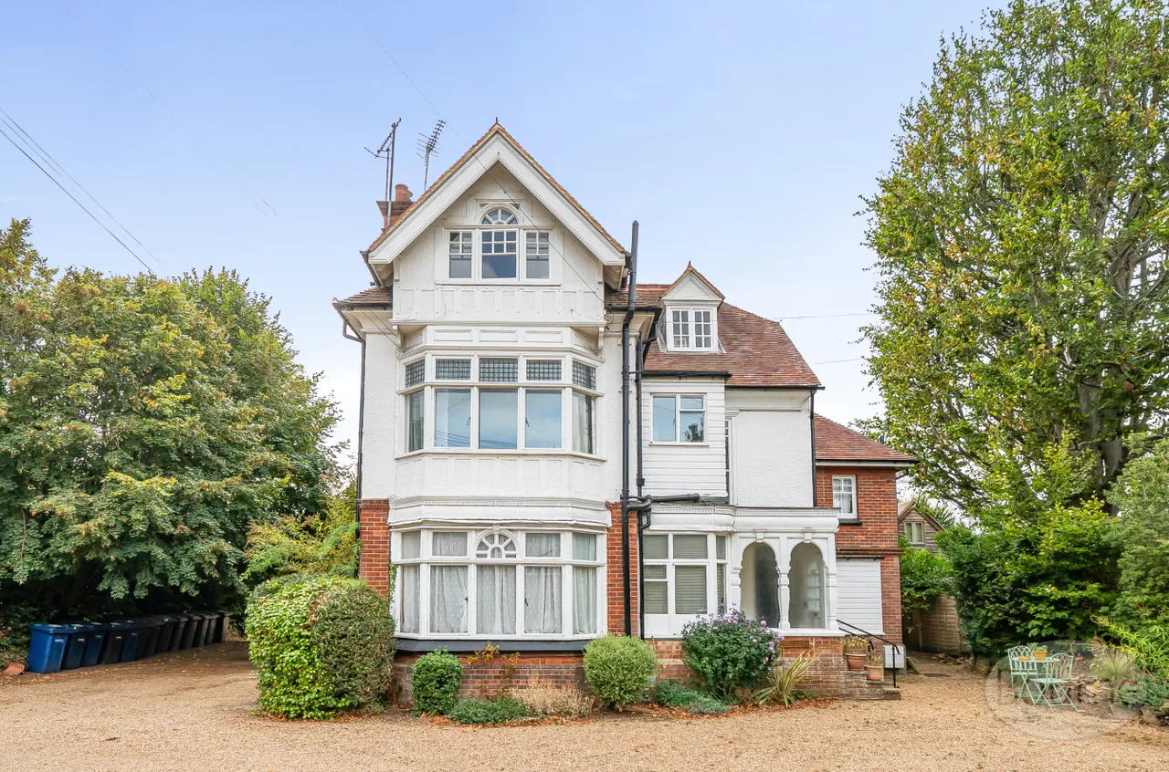 Busbridge Lane, Godalming, GU7, photo 12