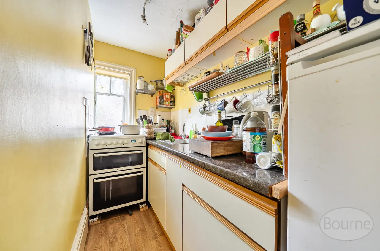 Busbridge Lane, Godalming, GU7, photo 16