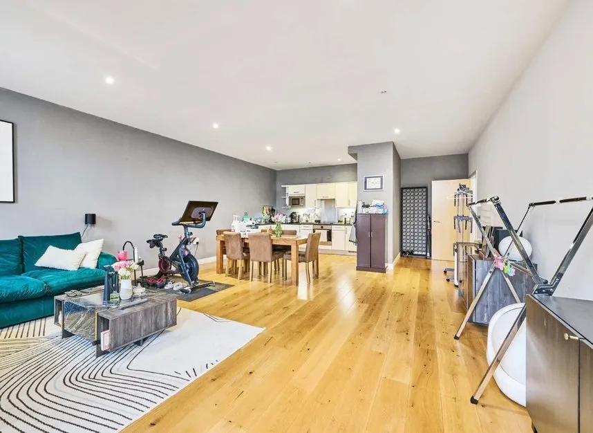 Clapham Common South Side, Clapham, SW4, photo 3