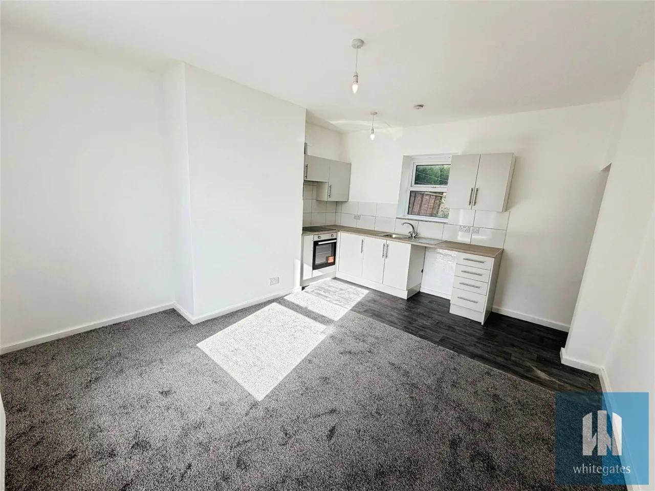 Leeds Road, Bradley, HD2, photo 4