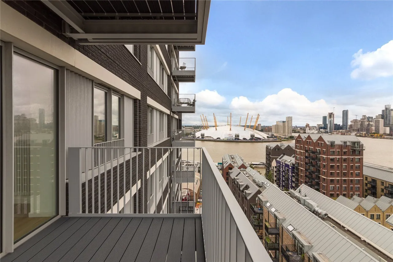 Orchard Place, London, E14, photo 3