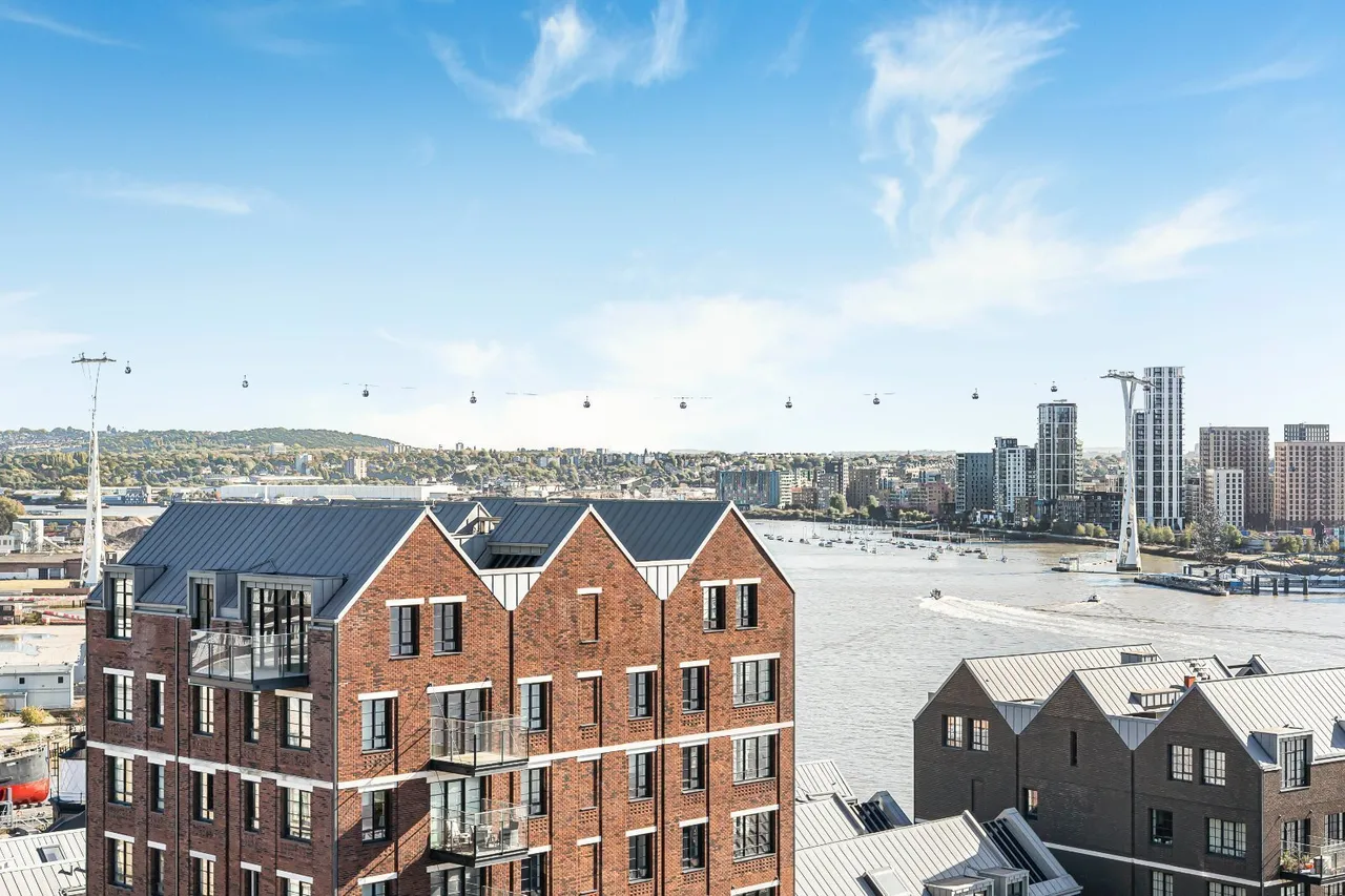 Orchard Place, London, E14, photo 15
