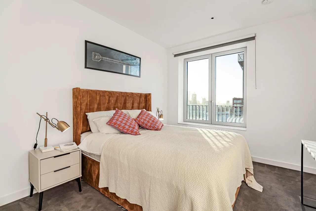 Orchard Place, London, E14, photo 5