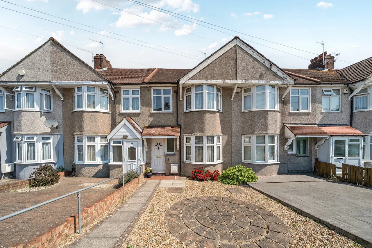 3 bed house for sale — The Green, DA16