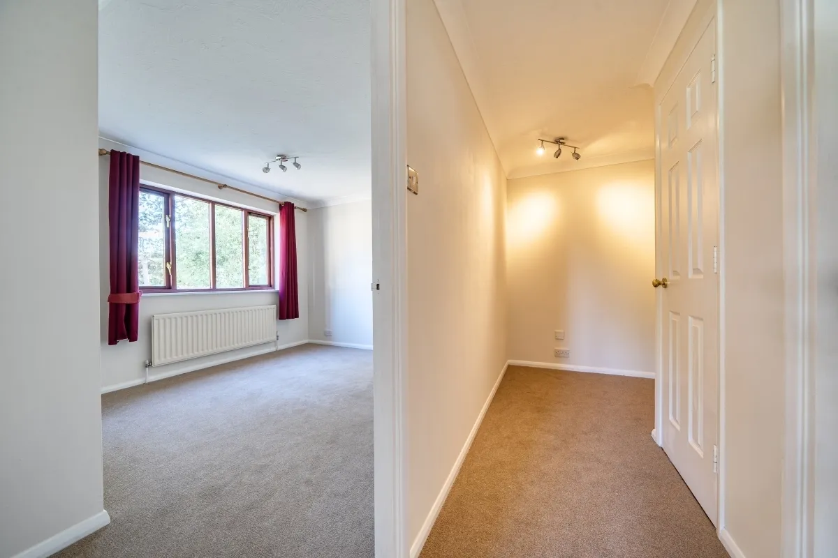 St. Annes Rise Redhill RH1, photo 5