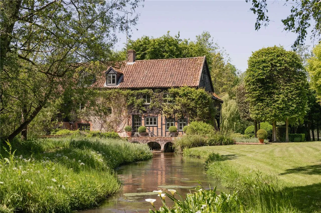 6 bed house for sale, Hunworth, Melton Constable, NR24