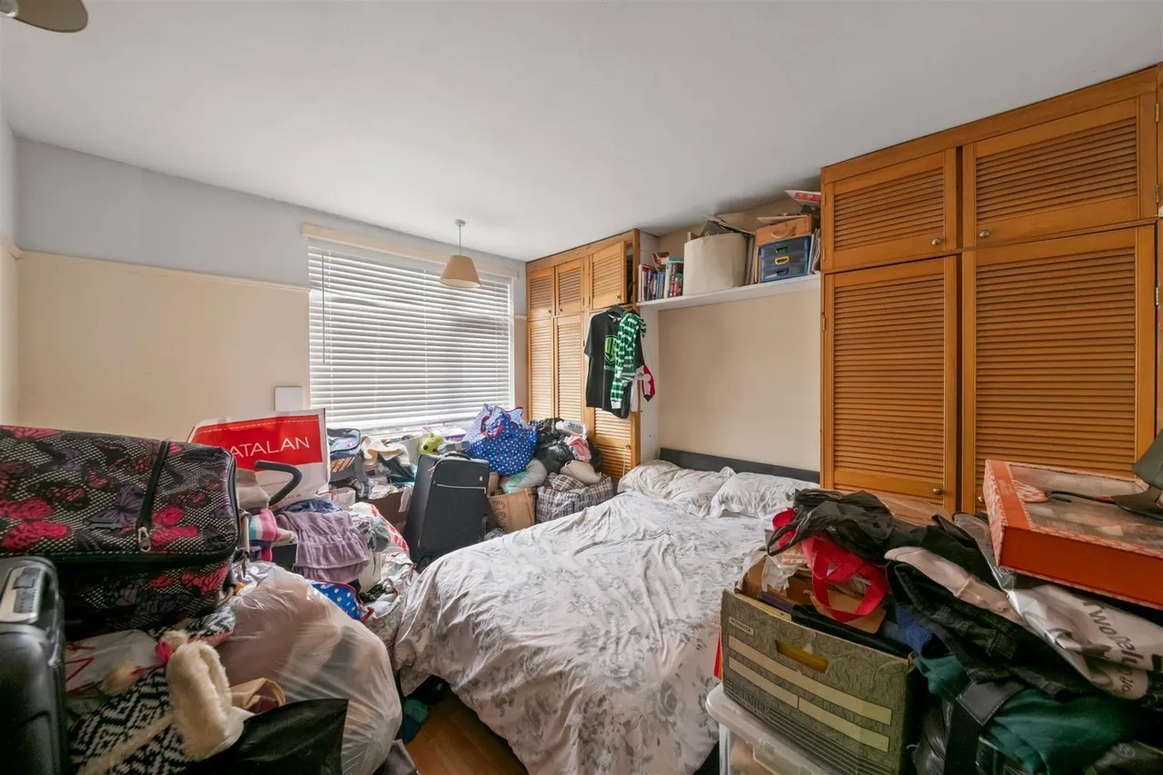 Wimborne Avenue, Norwood Green, photo 14