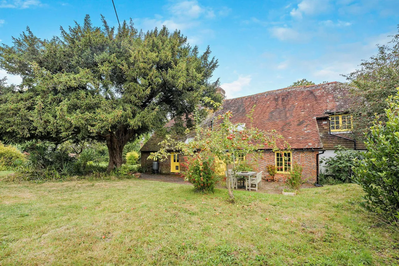 The Street, Arlington, Polegate, East Sussex, BN26 6RX, photo 4