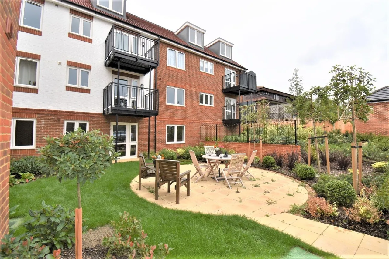 Birchwood Park Avenue, BR8, photo 8