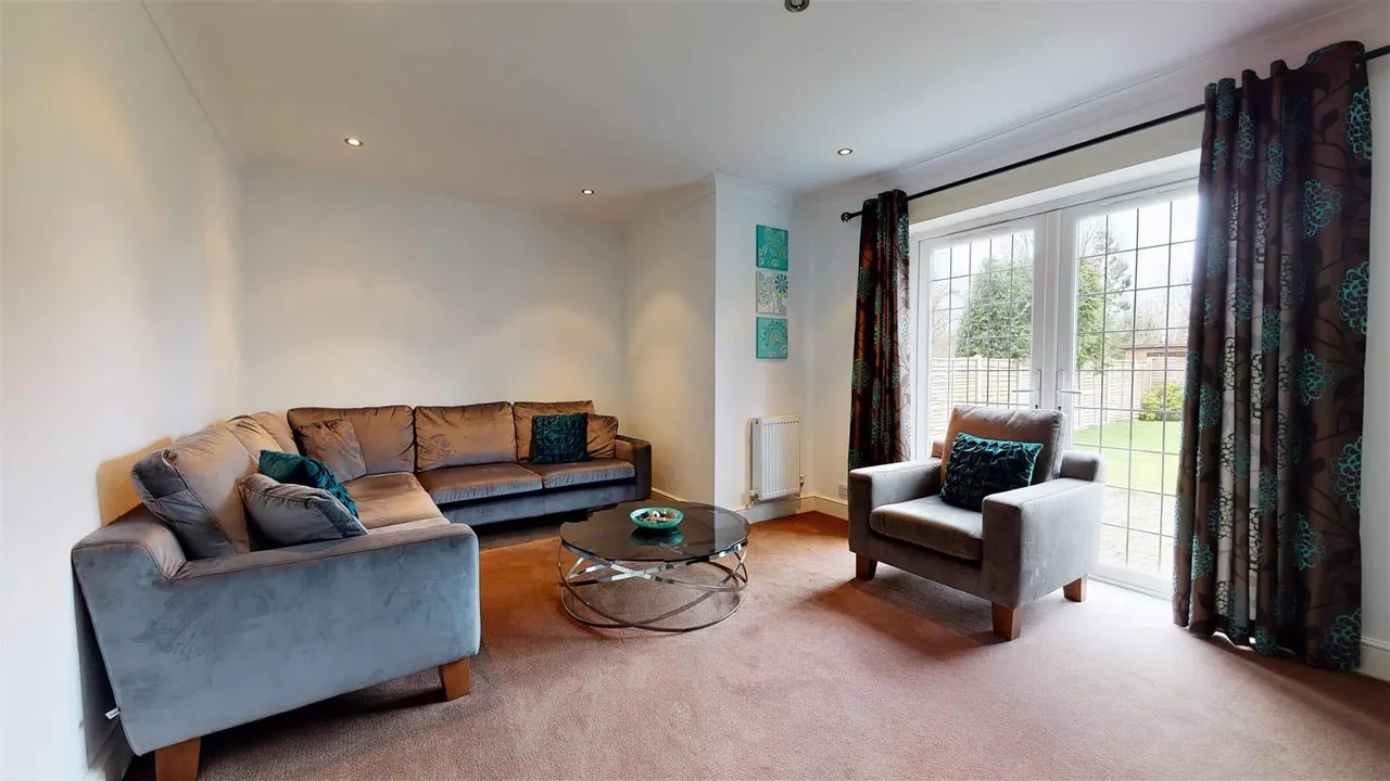 Chester Road, Chigwell, photo 6