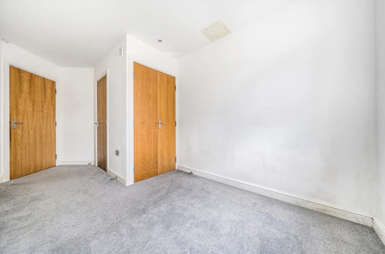 Elmhurst Court, photo 6