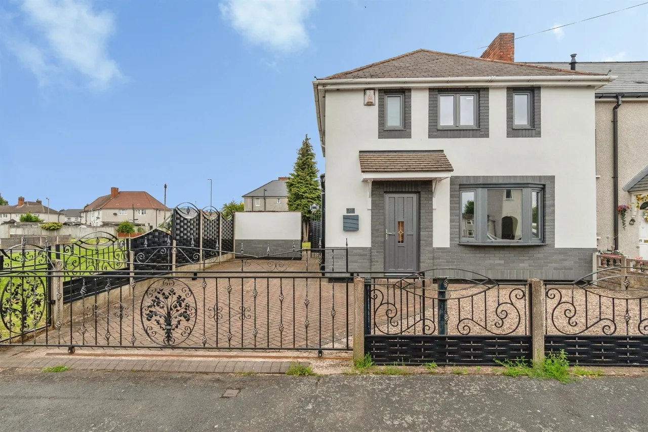 3 bed house for sale, Chase Road, Brownhills, WS8