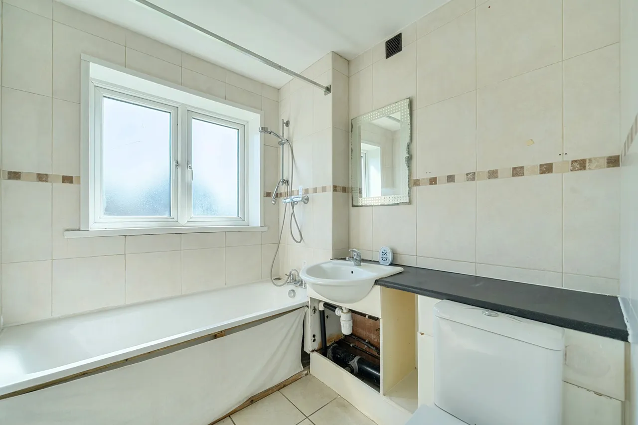 Rickmansworth Road, Northwood, HA6, photo 9