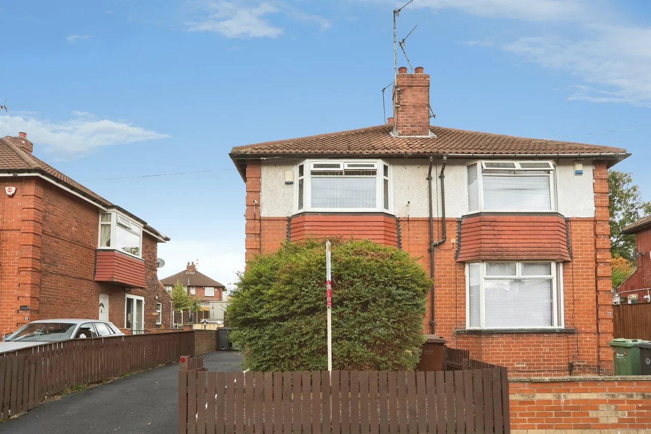 3 bed house for sale — Cow Close Road, LEEDS