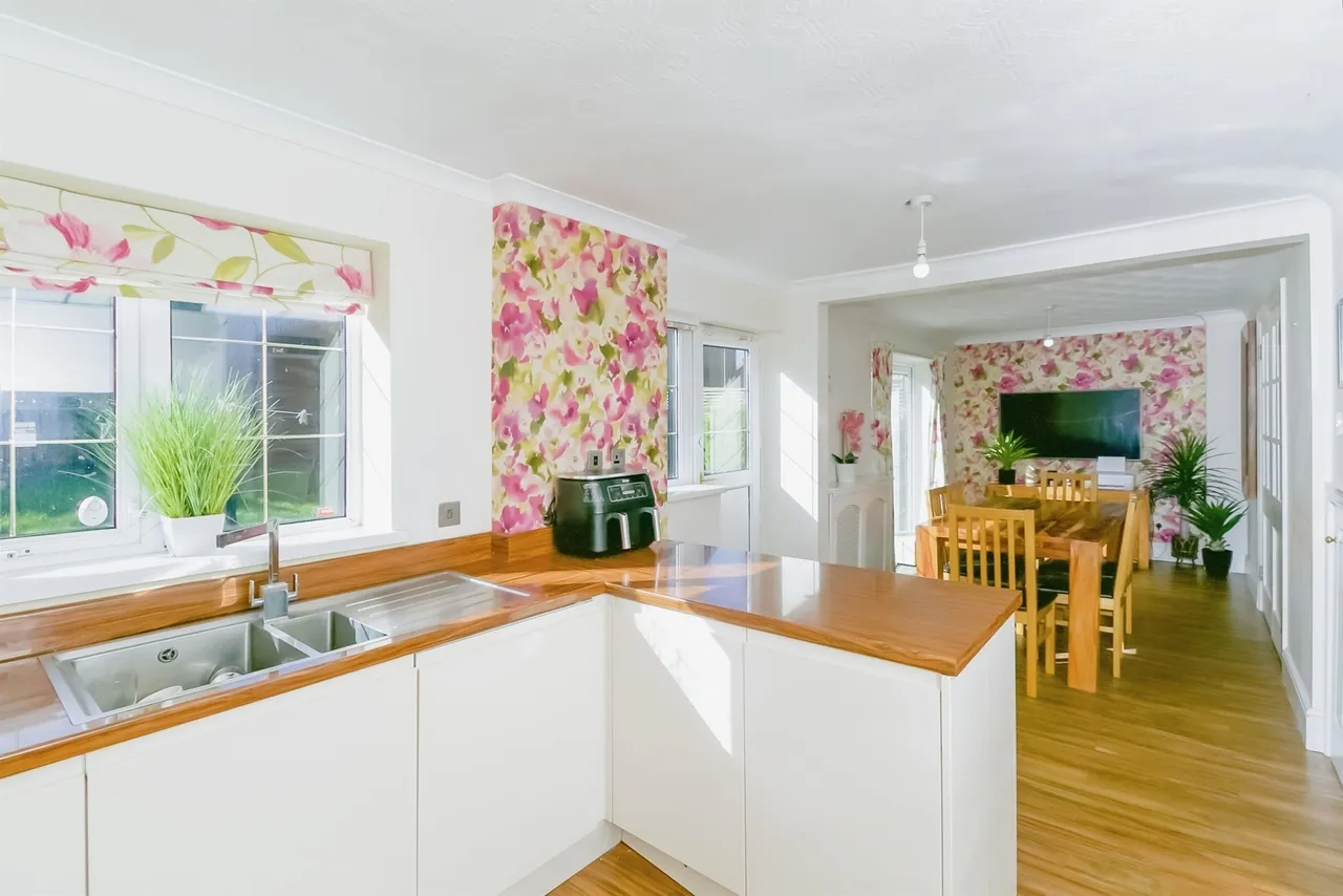Minster Close, Barry, CF63, photo 5