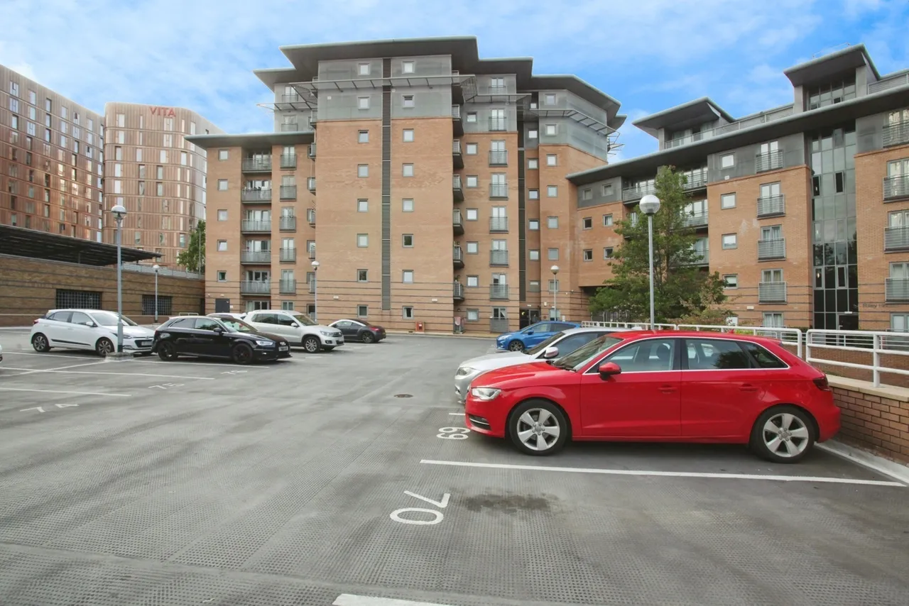 Manor House Drive, Coventry, West Midlands, CV1, photo 12