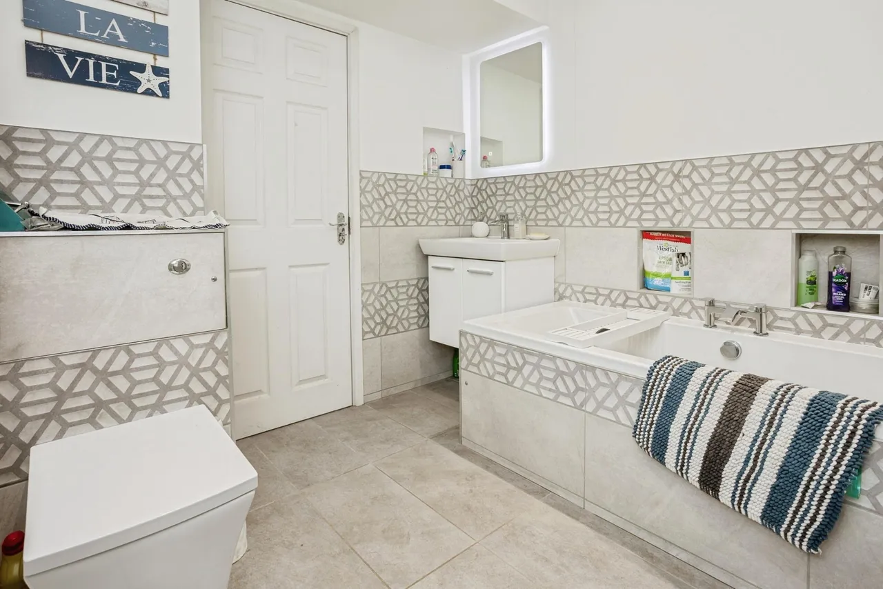 Cropwell Gardens, Nottingham, NG12, photo 19